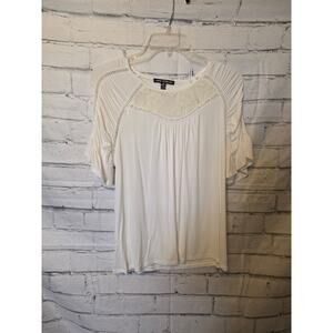 Cable & Gauge Women's White Blouse